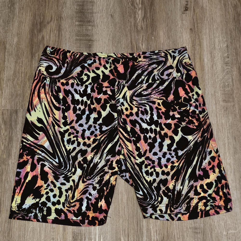 No Boundaries Colorful Abstract Print Shorts